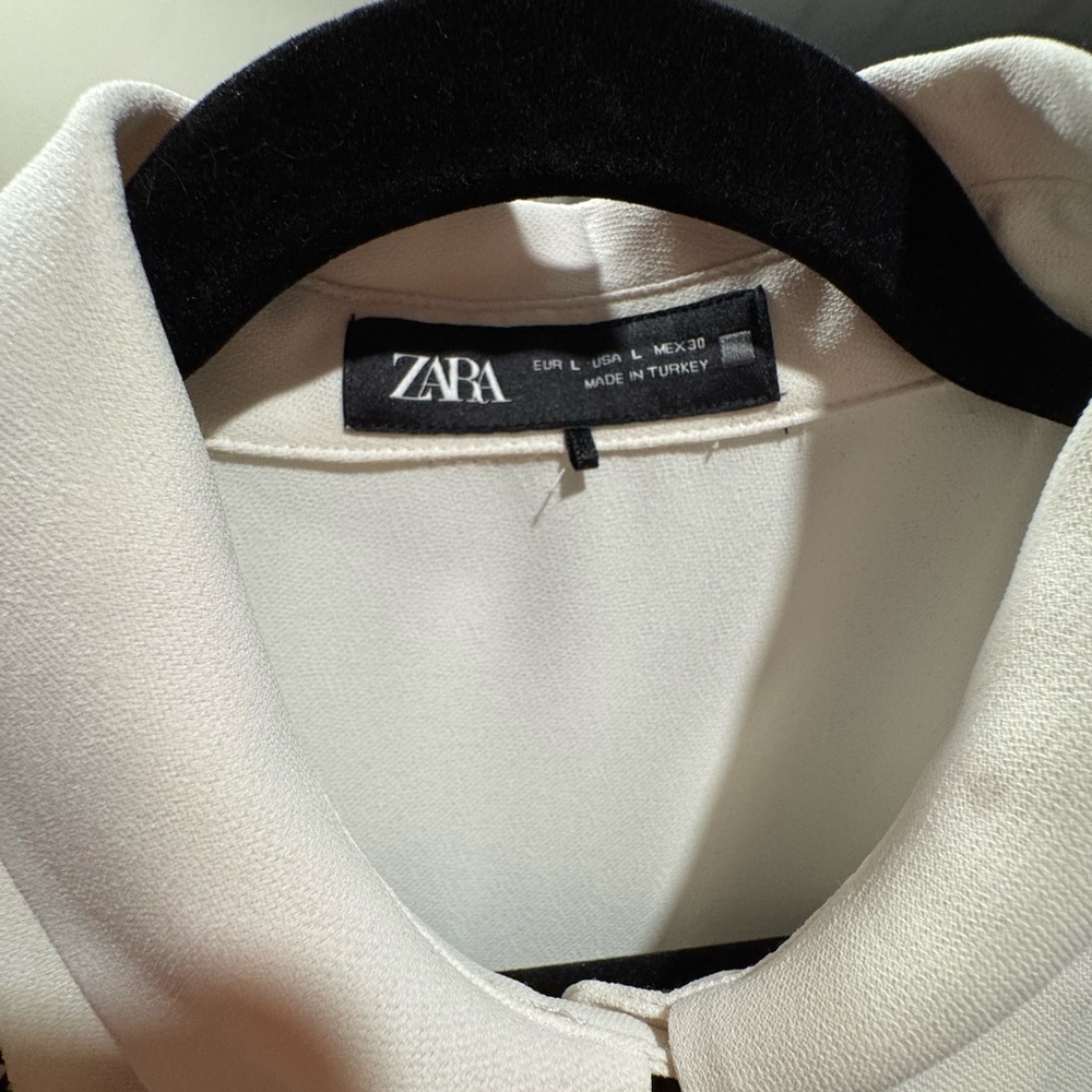 Zara White Blouse with Black Trim - Picture 4 of 7